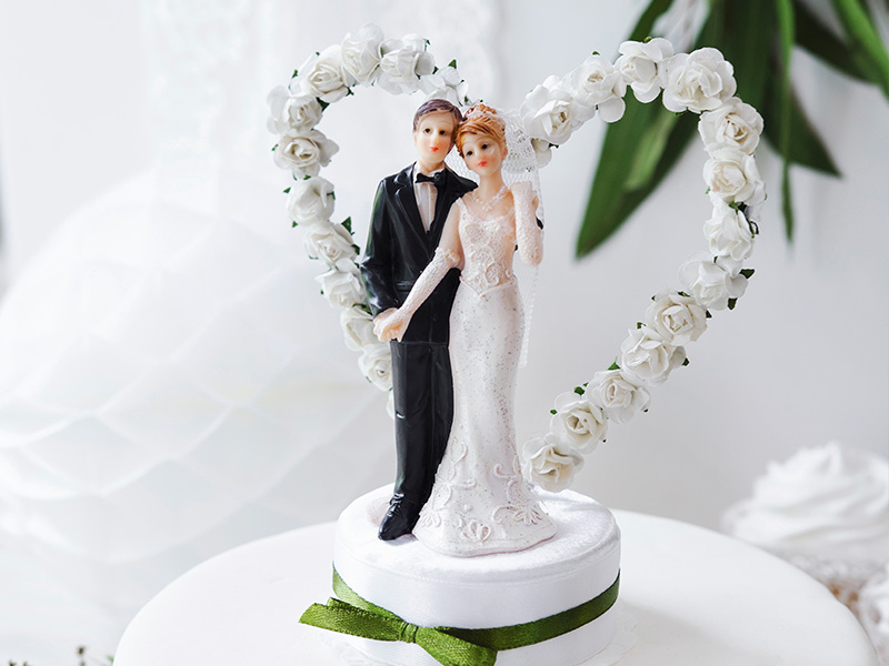 Wedding figurines