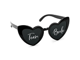 Heart-shaped glasses with ''Team Bride'' inscription, black