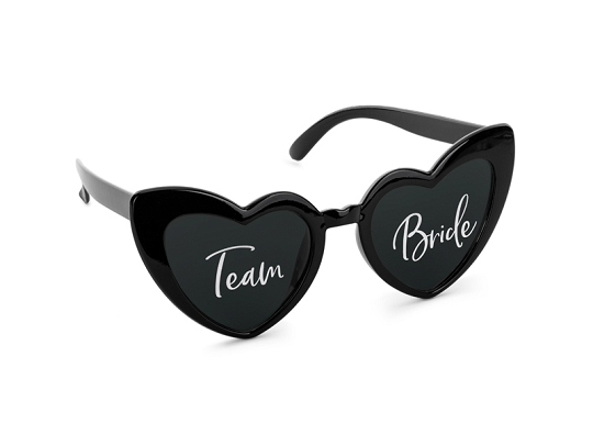 Heart-shaped glasses with ''Team Bride'' inscription, black
