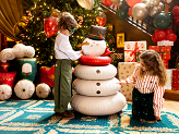 Standing foil balloon Snowman, 64.5x120 cm, beige