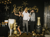 Standing foil balloon Bubble Bottle XXL, 79x114 cm, black and gold