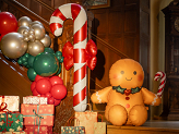 Foil balloon Candy cane with bow, 70x131.5 cm, beige and red