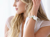 Flower wrist corsage, white