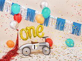Foil balloon One, 66x37cm, gold